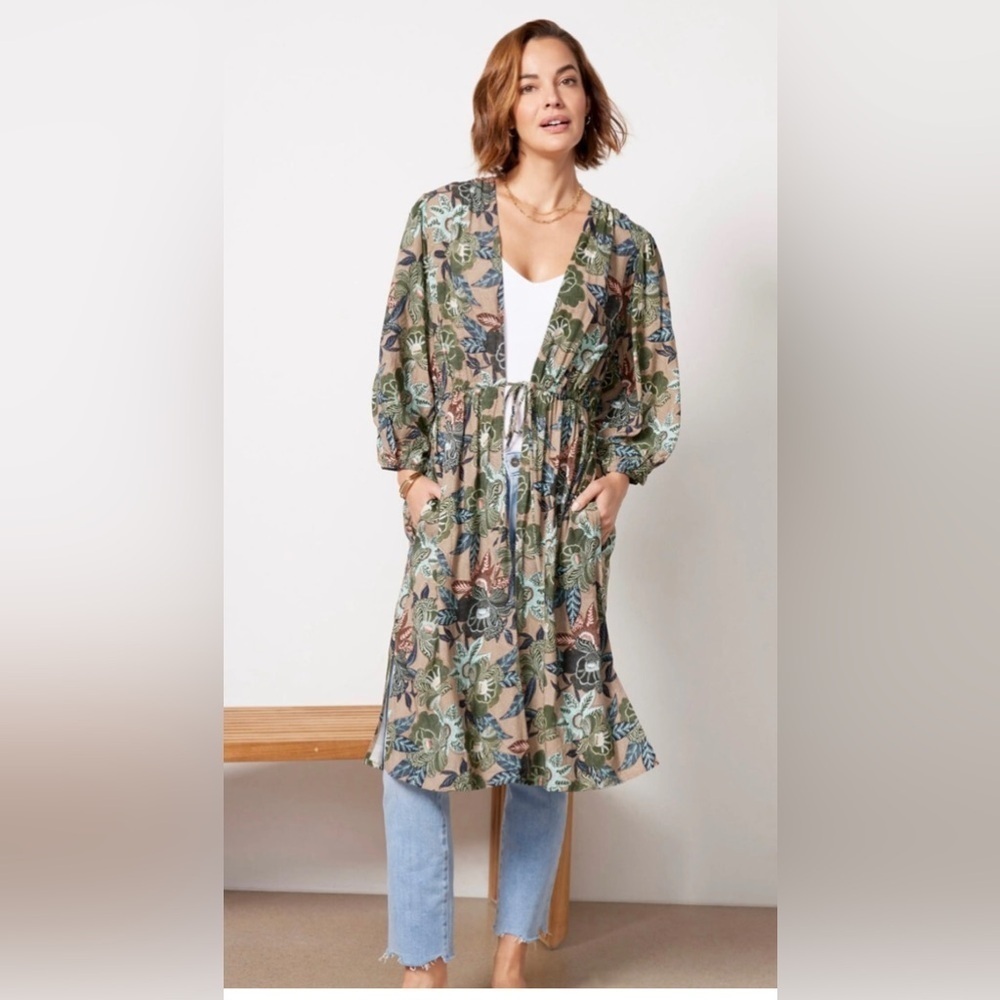 Evereve Mindy Floral Wrap Dress  kimono duster Size M/L